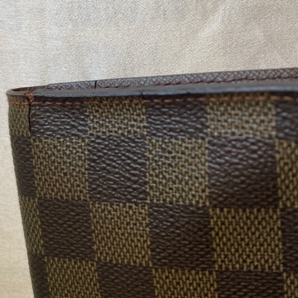 Authentic Louis Vitton Porte Yen Cartes bifold wallet - Picture 9 of 15